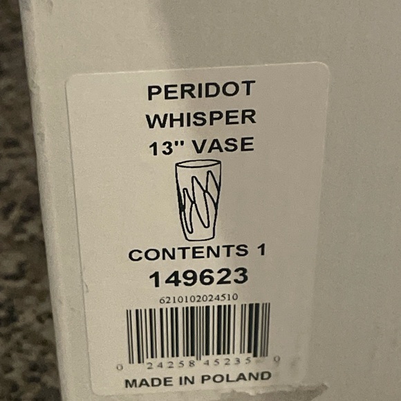 Waterford evolution Peridot vase. Never been used - Picture 3 of 3